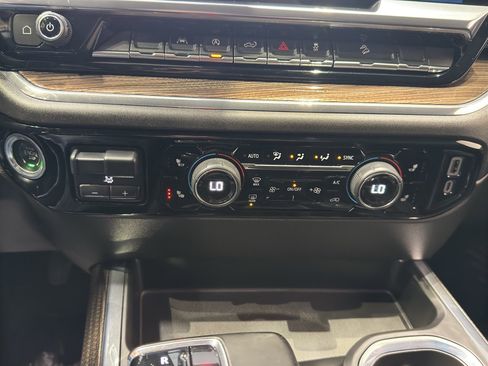 Used 2023 Chevrolet Silverado 1500 RST w/ Z71 Off-Road Package image 32