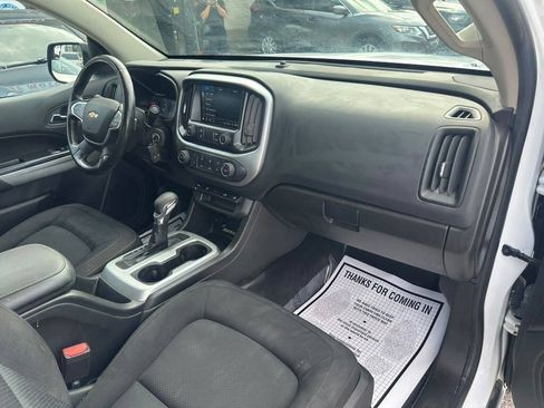 Used 2022 Chevrolet Colorado LT w/ Fleet Safety Package RWD image 19