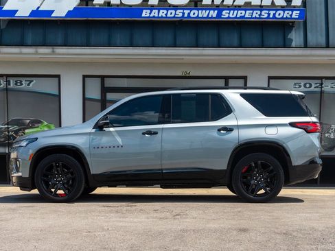 Used 2023 Chevrolet Traverse Premier w/ Redline Edition image 8