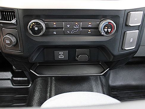 Used 2022 Ford F150 XL w/ Equipment Group 101A High RWD image 36