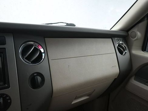Used 2009 Ford Expedition XLT AWD/4WD image 18