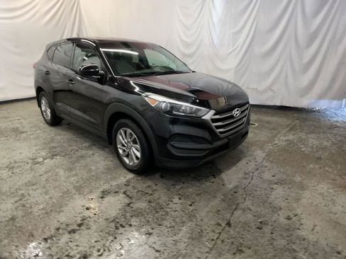 Used 2018 Hyundai Tucson SE AWD/4WD image 2