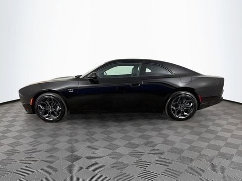 Used 2025 Dodge Charger R/T w/ Quick Order Package 25M R/T image 5