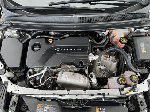 Used 2019 Chevrolet Volt LT w/ Comfort Package image 27