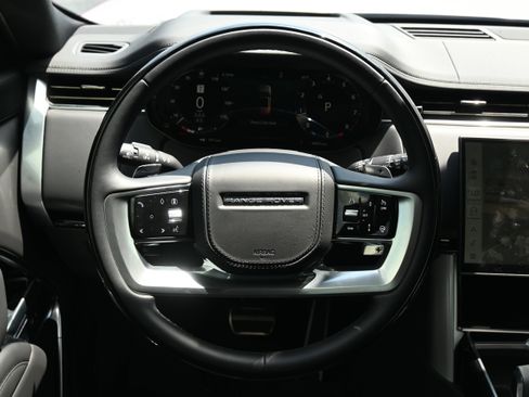 Used 2025 Land Rover Range Rover Long Wheelbase SE AWD/4WD image 6
