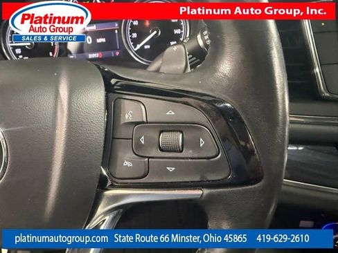 Used 2023 Buick Enclave Essence w/ Sport Touring Edition FWD image 17
