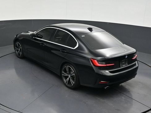 Used 2021 BMW 330i Sedan w/ Premium Package RWD image 17
