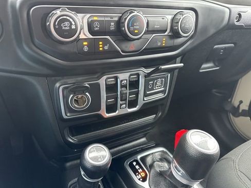 Certified 2020 Jeep Gladiator Sport w/ Quick Order Package 24S image 42