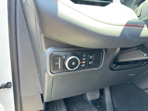 Used 2025 Ford Explorer ST-Line RWD image 13