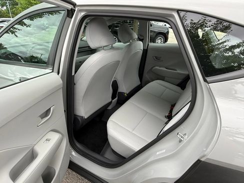 Used 2024 Hyundai Kona SE AWD/4WD image 11