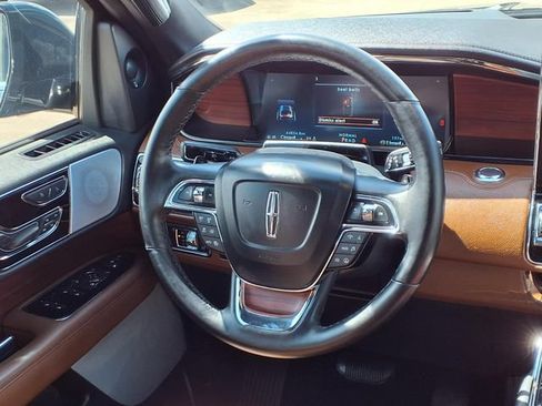 Certified 2022 Lincoln Navigator L Reserve RWD image 7