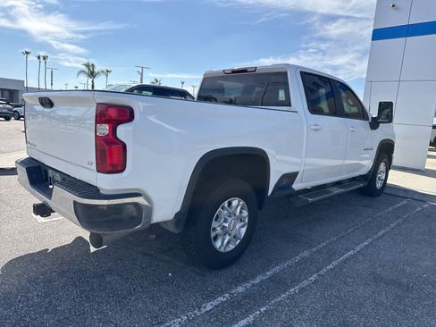Used 2025 Chevrolet Silverado 2500 LT image 4