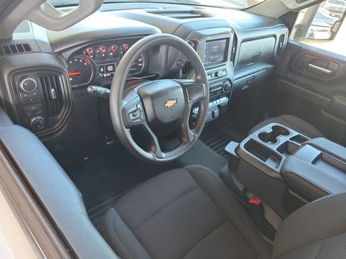 Certified 2025 Chevrolet Silverado 2500 Custom AWD/4WD image 6