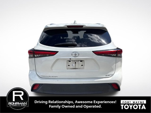 Used 2020 Toyota Highlander XLE FWD image 4