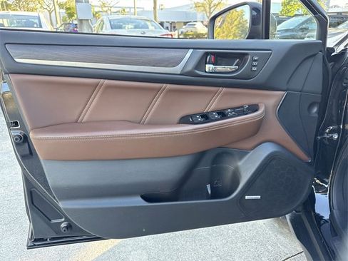 Used 2018 Subaru Outback 2.5i Touring image 13