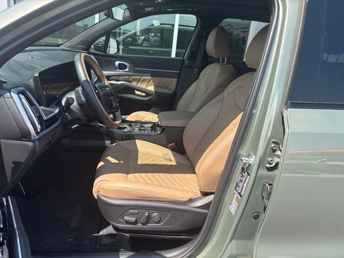 Certified 2026 Kia Sorento SX Prestige w/ Olive Brown Leather Package AWD/4WD image 12