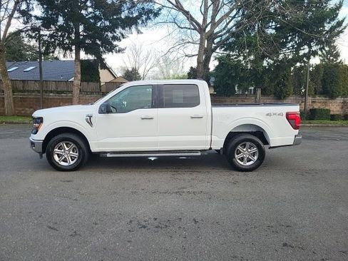 Used 2024 Ford F150 XLT image 2