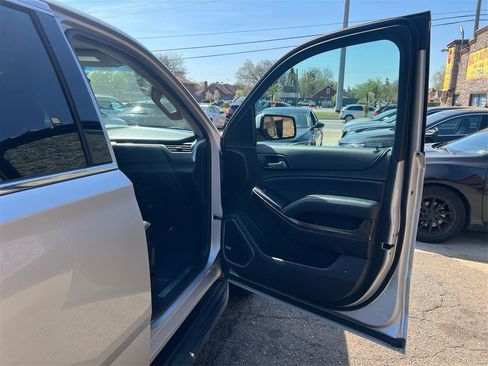 Used 2019 Chevrolet Tahoe LT image 33