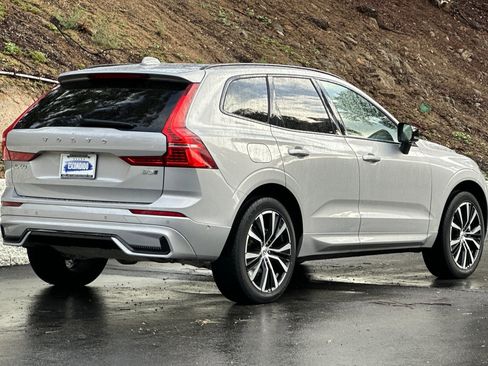 Certified 2025 Volvo XC60 B5 Plus image 4