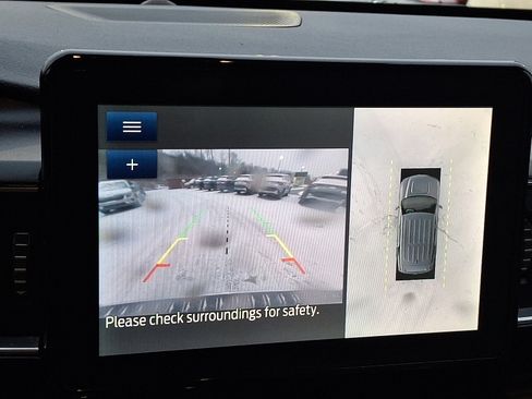 Used 2022 Ford Explorer Limited image 18