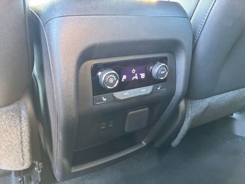 New 2026 Chevrolet Traverse High Country image 18