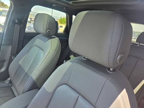 Used 2025 Audi Q3 2.0T Premium Plus w/ Premium Plus Package AWD/4WD image 25