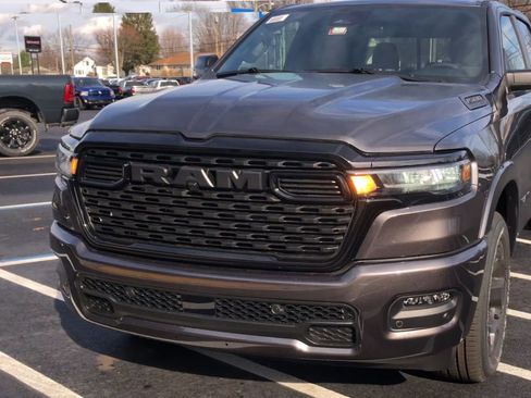 New 2026 RAM 1500 4x4 Crew Cab image 4