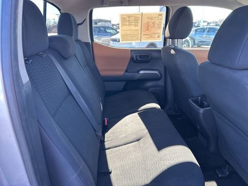 Used 2018 Toyota Tacoma SR5 image 18