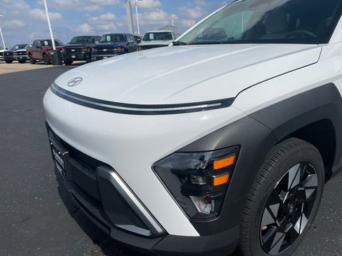 Used 2025 Hyundai Kona SEL image 33