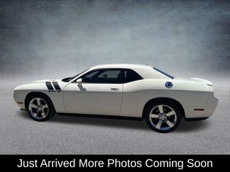 Used 2009 Dodge Challenger R/T RWD video 2