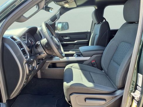 New 2026 RAM 1500 Express AWD/4WD image 18