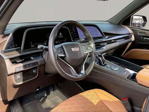 Used 2022 Cadillac Escalade Premium Luxury w/ LPO, Radiant Package image 12