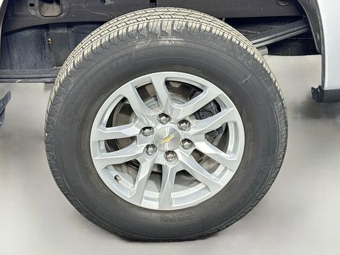 Used 2020 Chevrolet Silverado 1500 LT image 40