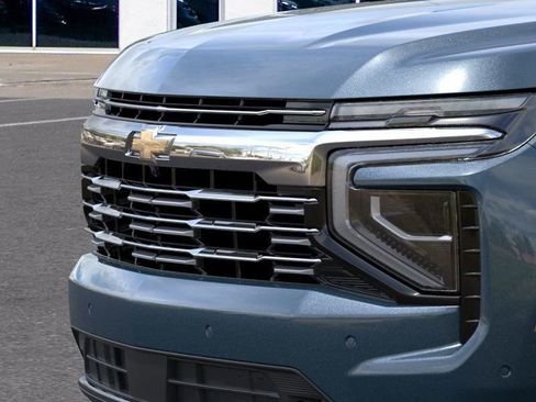 New 2025 Chevrolet Suburban Premier w/ Sun And Tow Package image 16