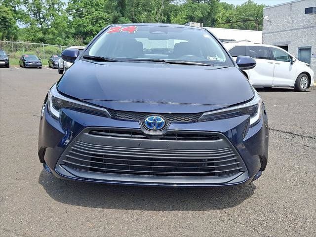 Certified 2024 Toyota Corolla LE FWD image 31