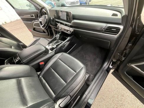 Used 2023 Kia Telluride LX image 33