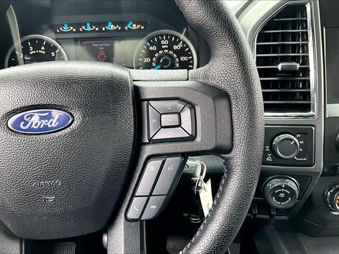 Used 2016 Ford F150 XLT w/ Equipment Group 302A Luxury AWD/4WD image 25