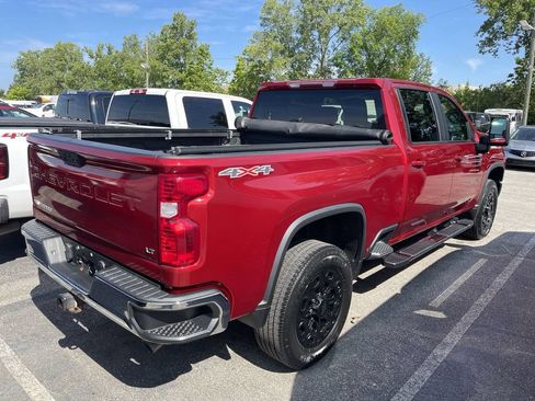 Used 2022 Chevrolet Silverado 2500 LT w/ Convenience Package AWD/4WD image 12