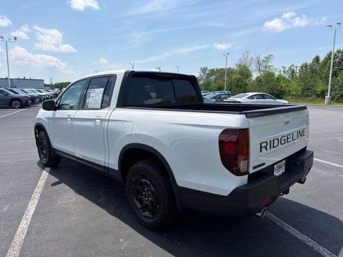 Used 2026 Honda Ridgeline Black Edition image 6