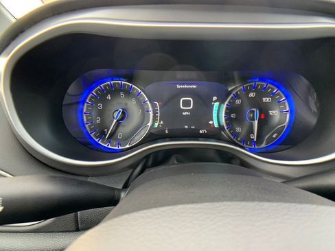New 2026 Chrysler Voyager LX FWD image 15