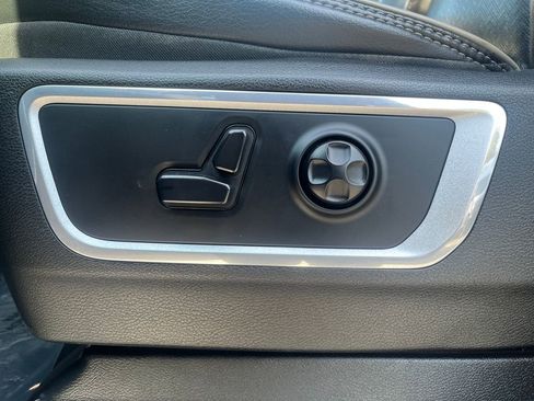 Used 2019 RAM 1500 Laramie AWD/4WD image 24