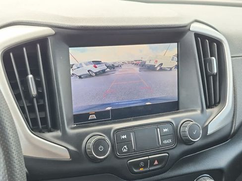 Used 2022 GMC Terrain SLE w/ Driver Convenience Package FWD image 16