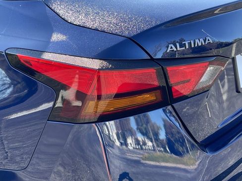 Used 2023 Nissan Altima 2.5 S image 11