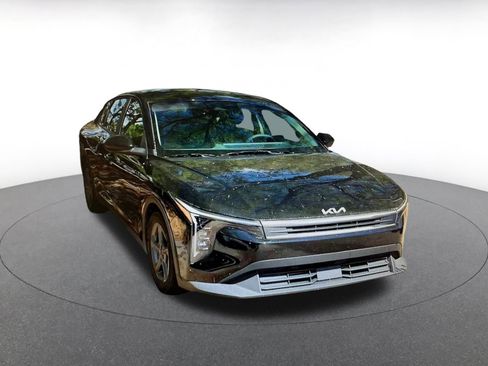 Used 2025 Kia K4 LXS image 10