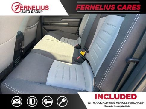 Used 2025 Toyota Tacoma TRD Sport AWD/4WD image 9