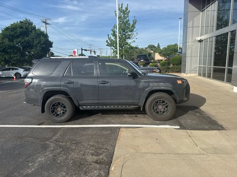 Used 2024 Toyota 4Runner SR5 Premium w/ TRD Black Wheel Package (TMS) AWD/4WD image 7