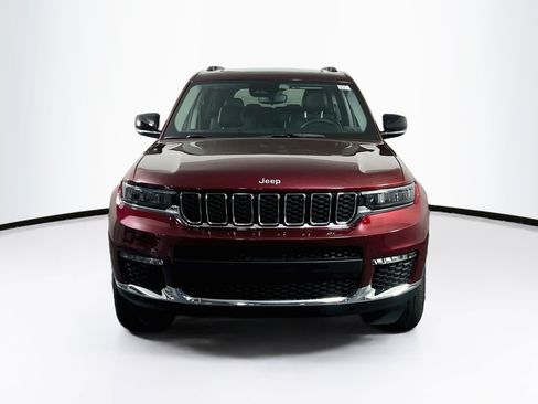 Used 2023 Jeep Grand Cherokee L Limited AWD/4WD image 2
