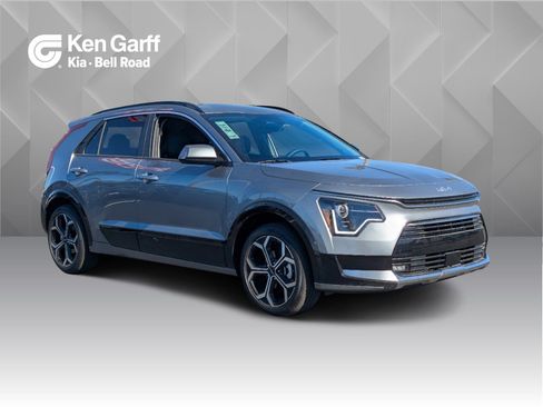 New 2025 Kia Niro EX Touring image 32