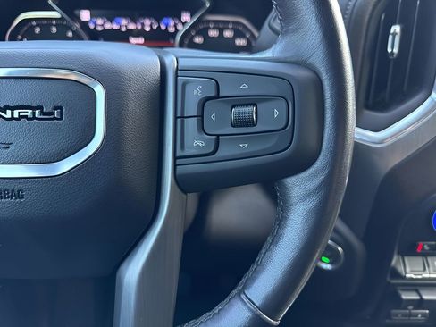 Used 2021 GMC Sierra 1500 Denali AWD/4WD image 18