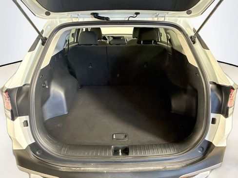 Used 2025 Kia Sportage LX image 34